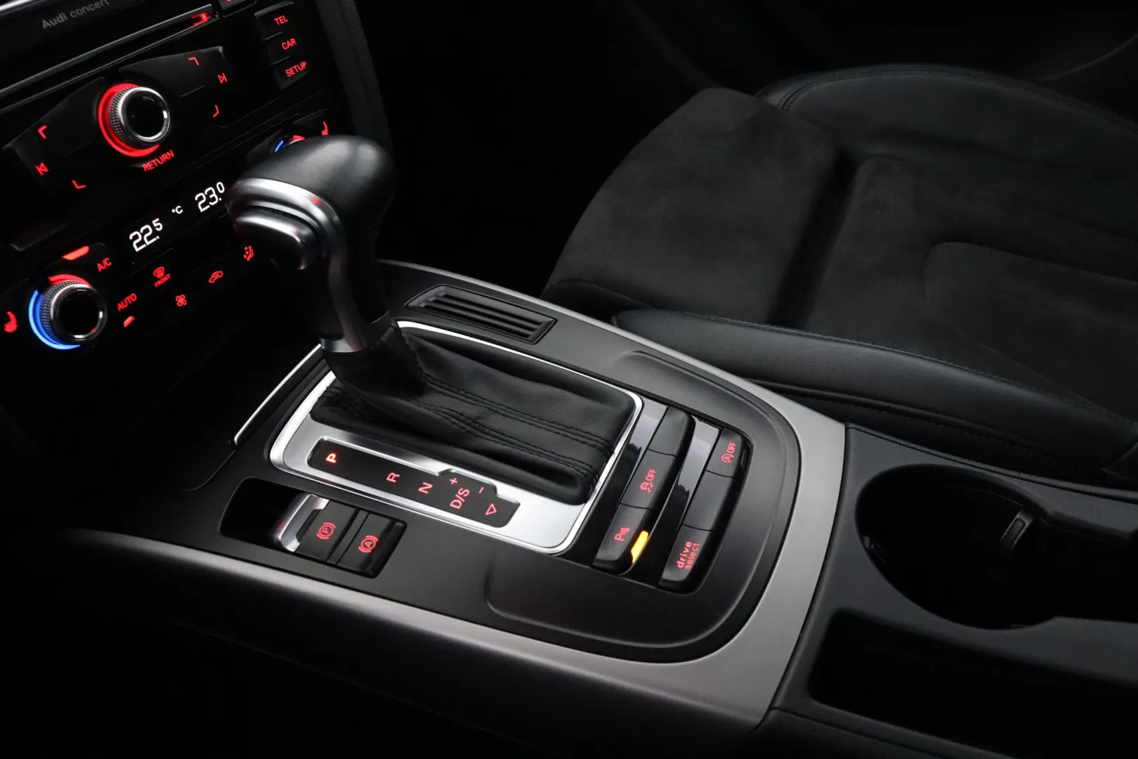 AUDI A4 allroad quattro TZP-703 carousel image