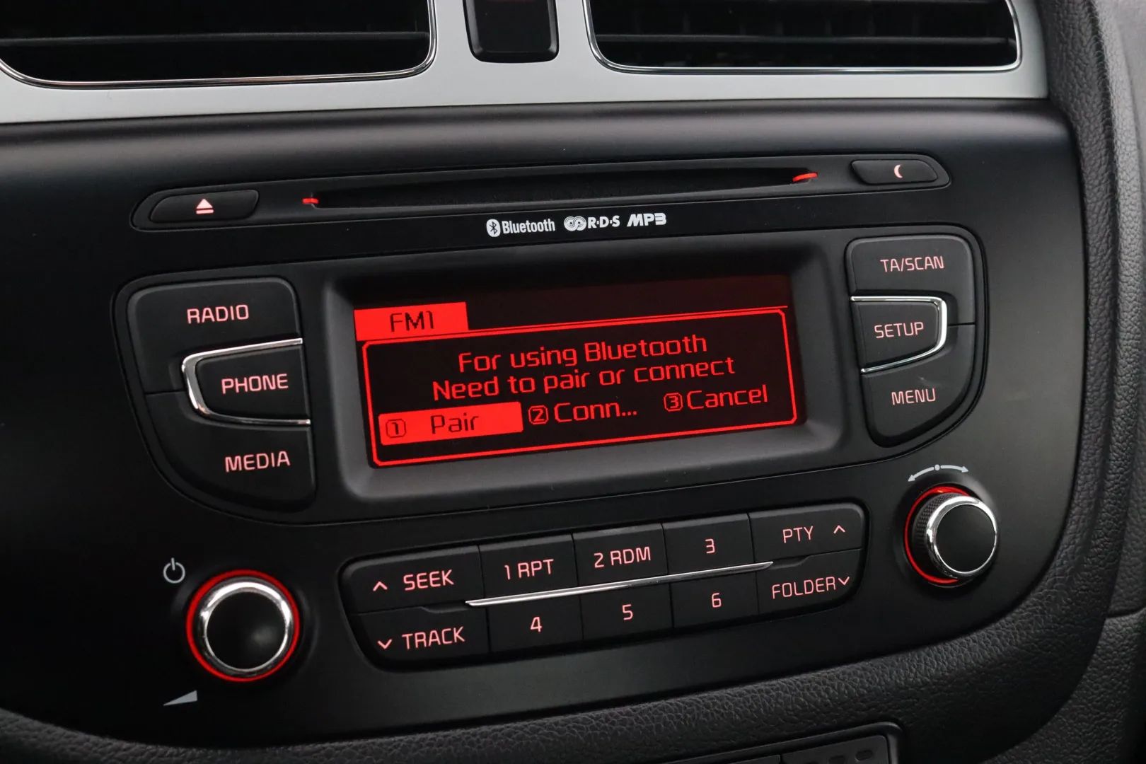 KIA pro_cee'd TZC-437 carousel image