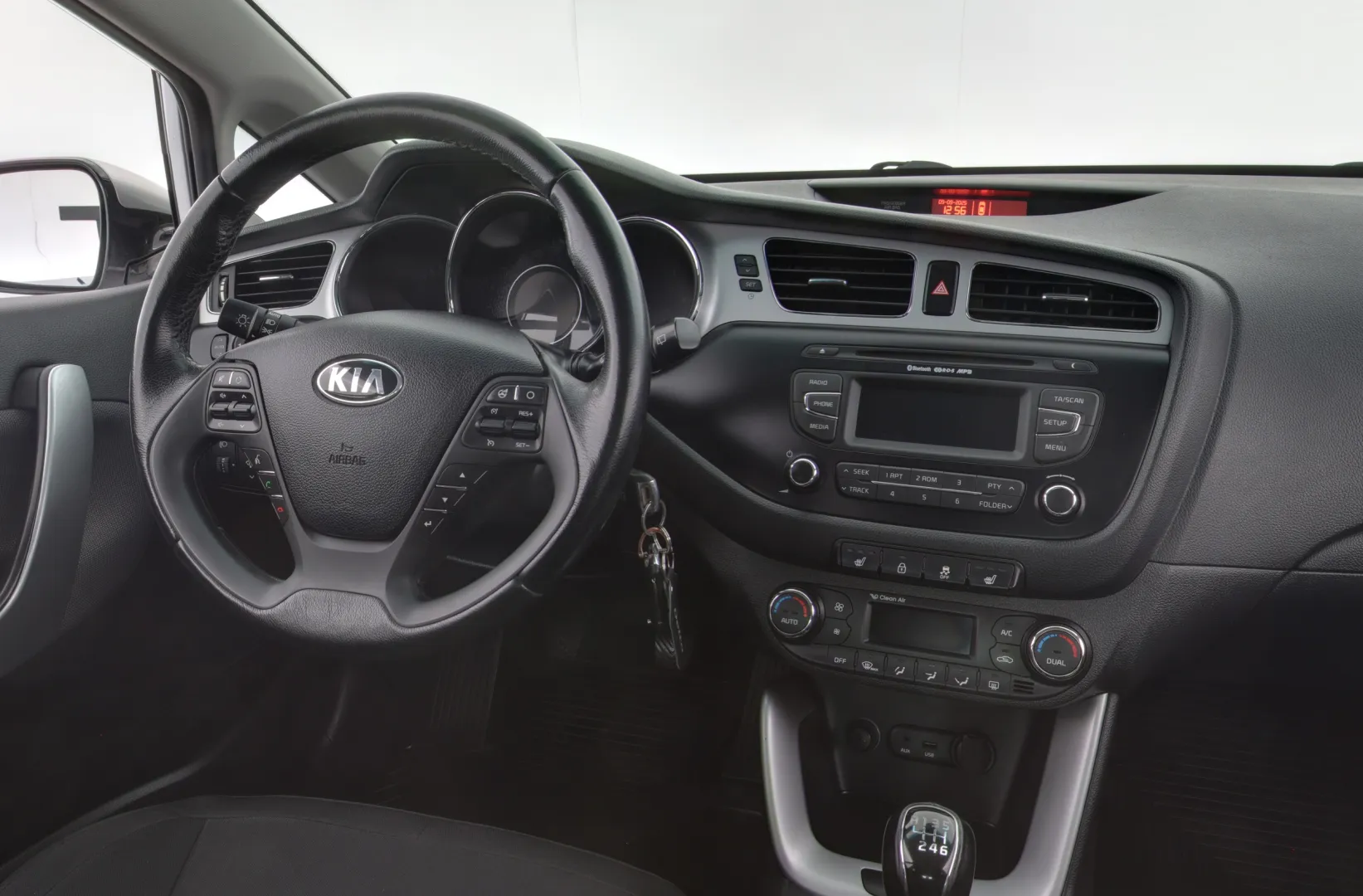 KIA pro_cee'd TZC-437 carousel image