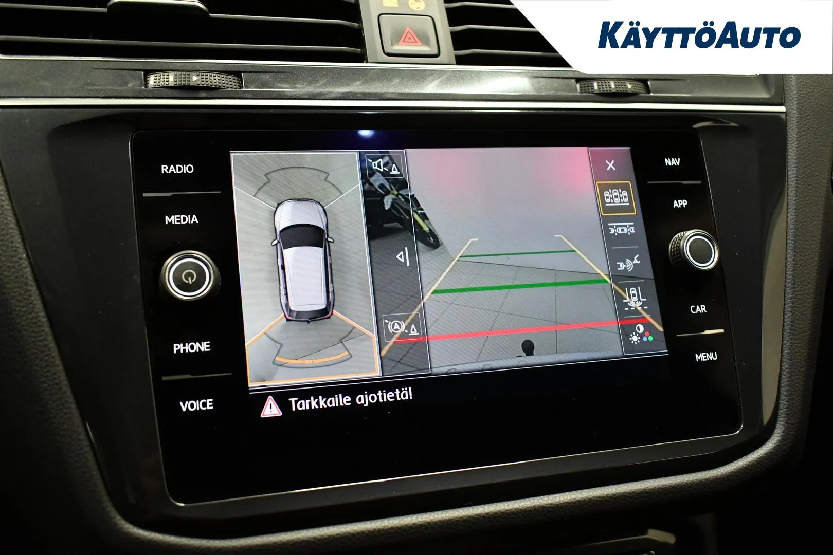 VOLKSWAGEN Tiguan Allspace YLO-352 carousel image