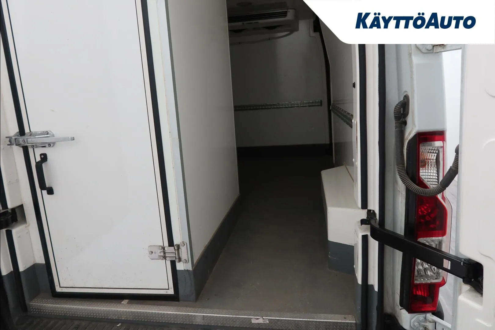 RENAULT Master CLA-373 carousel image