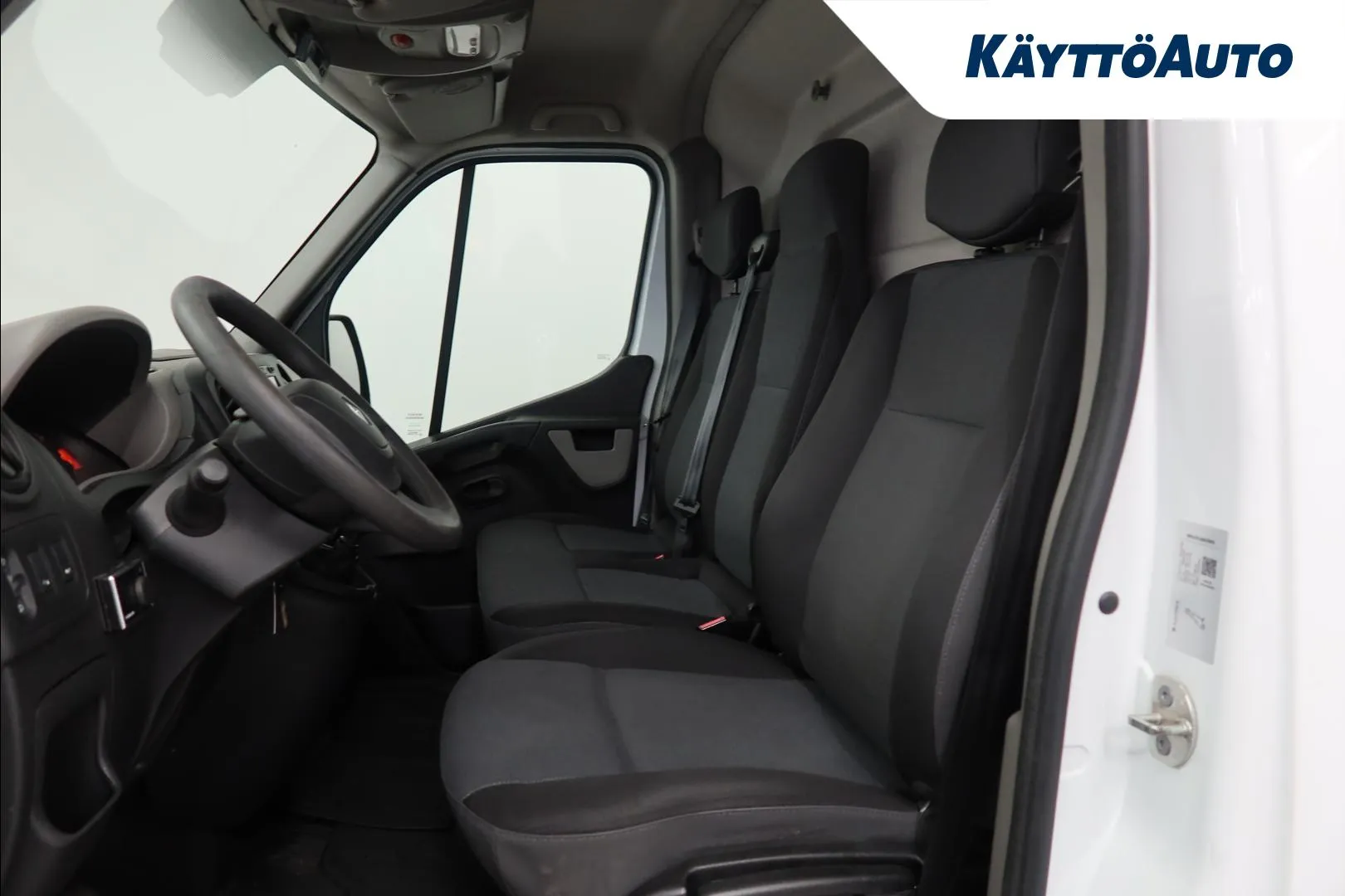RENAULT Master CLA-373 carousel image