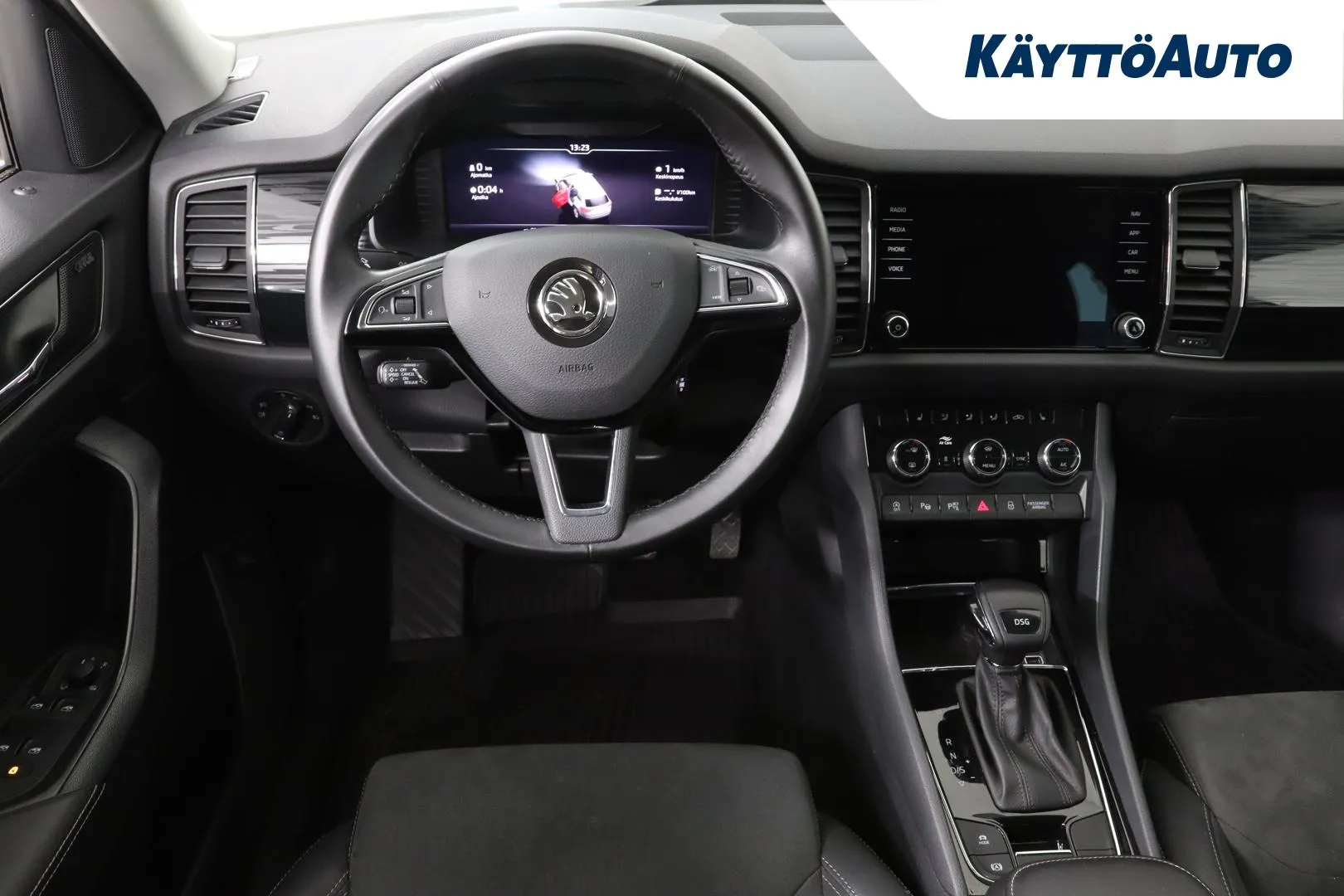 SKODA Kodiaq XPJ-120 carousel image