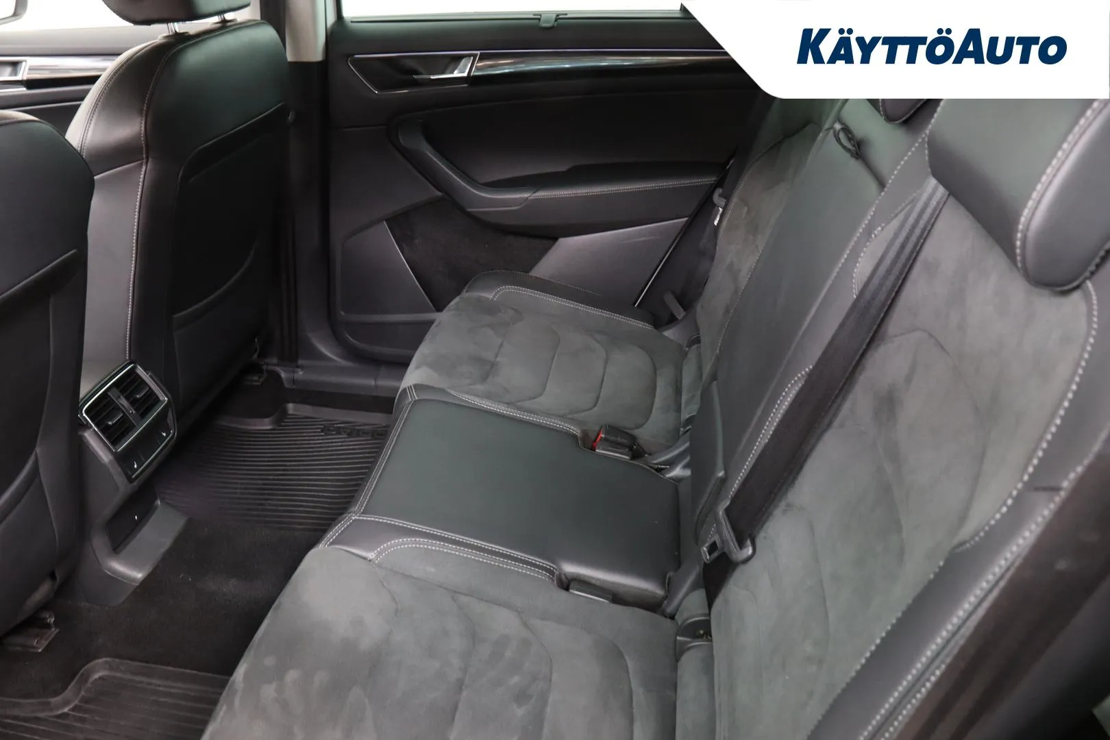 SKODA Kodiaq XPJ-120 carousel image