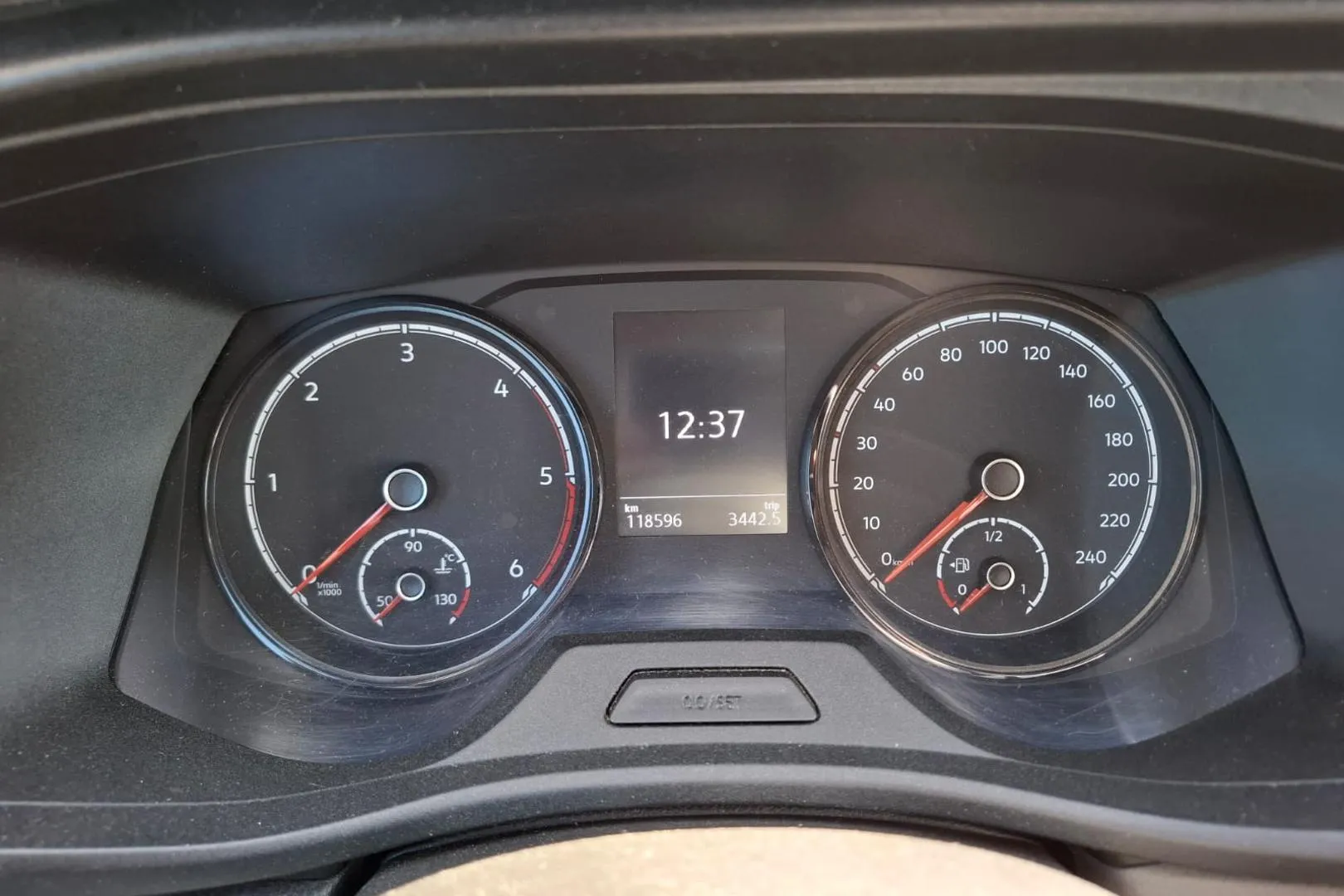 Volkswagen Transporter ETR-258 carousel image