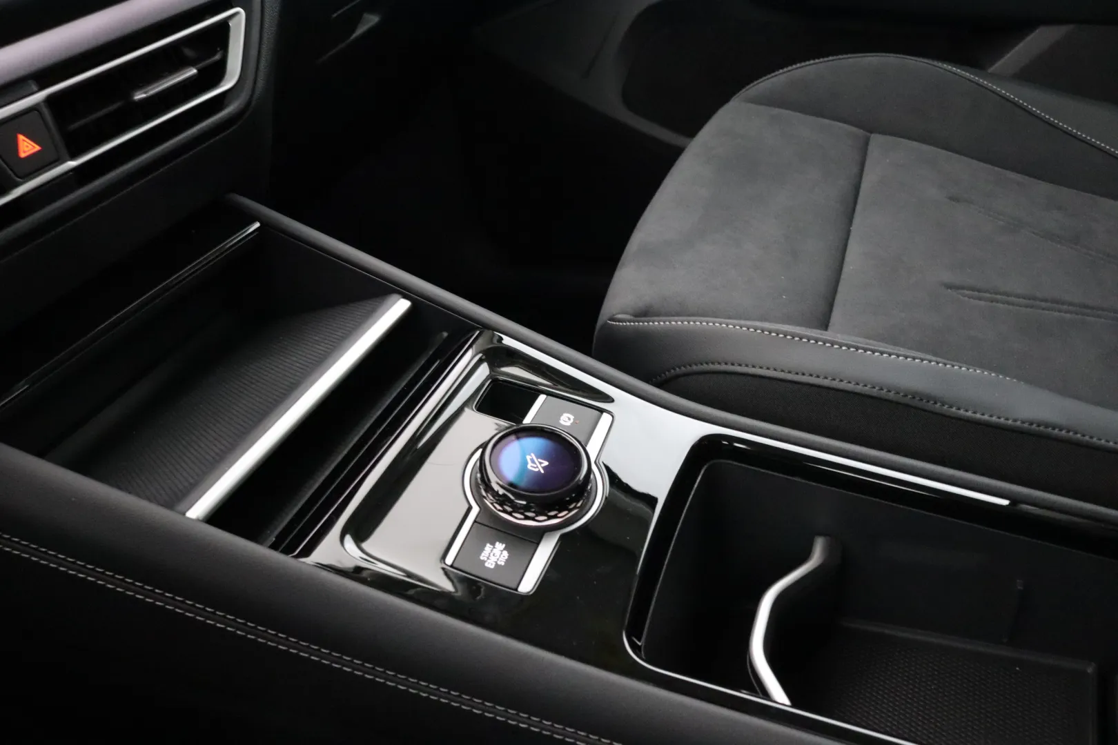 Volkswagen Tiguan CSO-313 carousel image