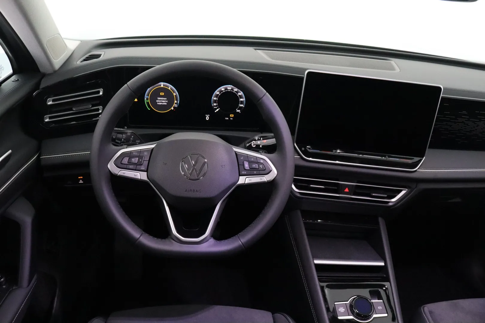 Volkswagen Tiguan CSO-313 carousel image