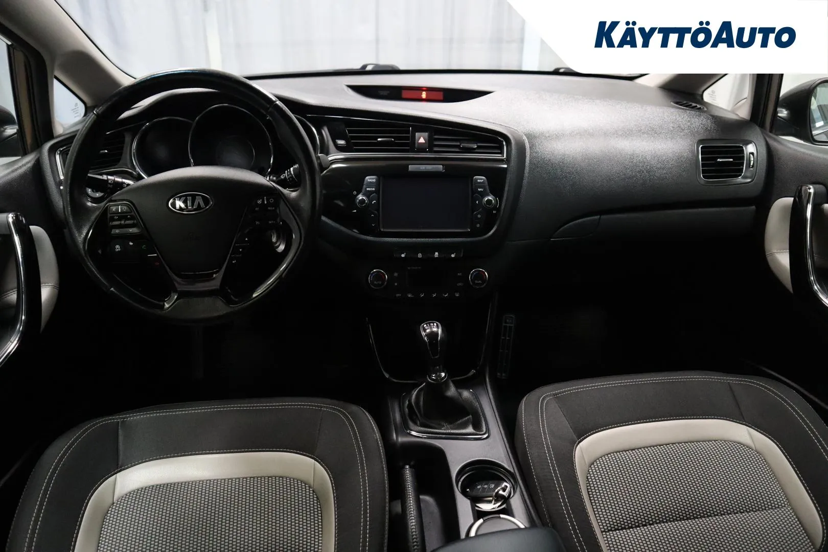 KIA cee'd INM-193 carousel image