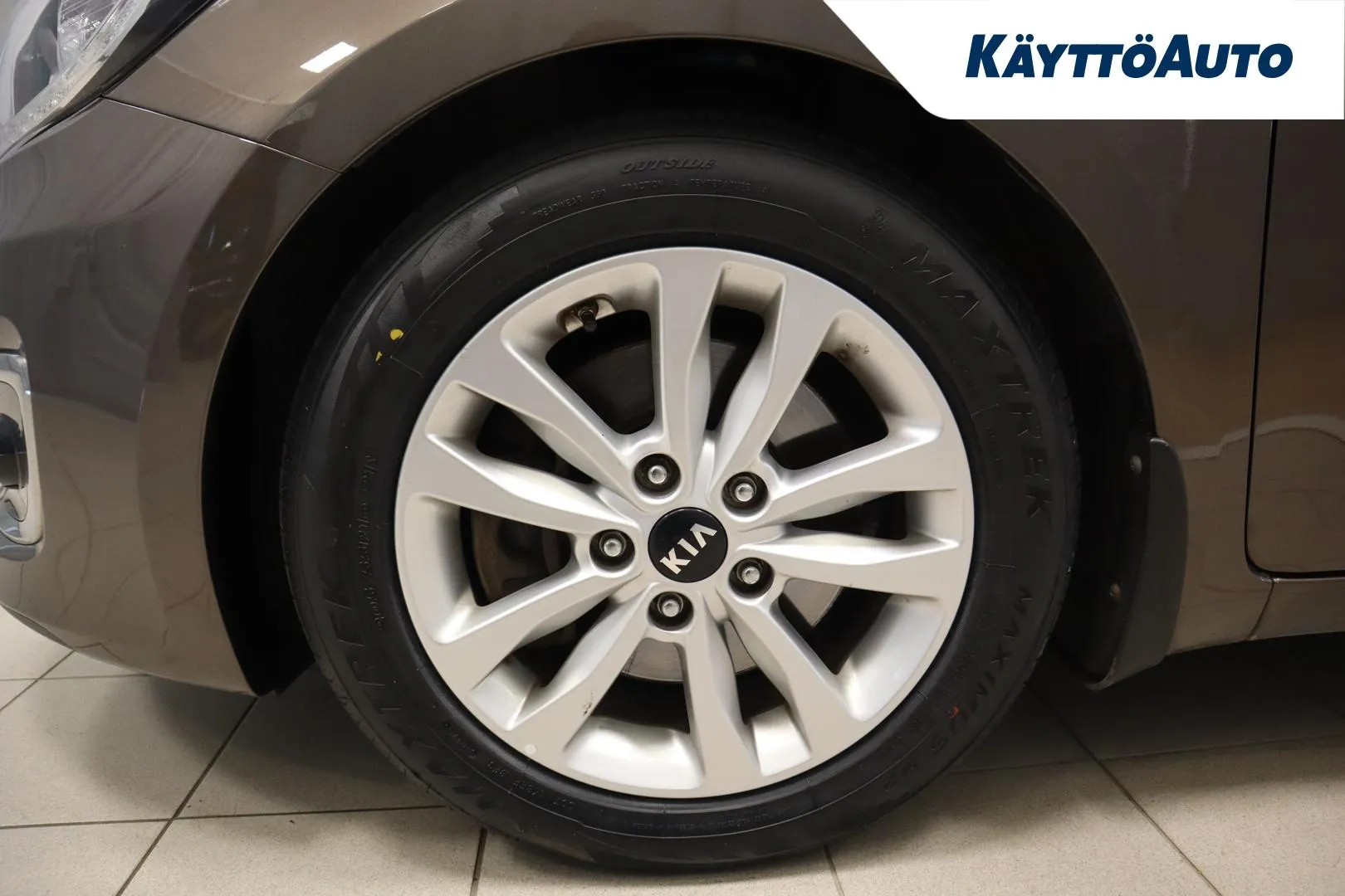 KIA cee'd INM-193 carousel image