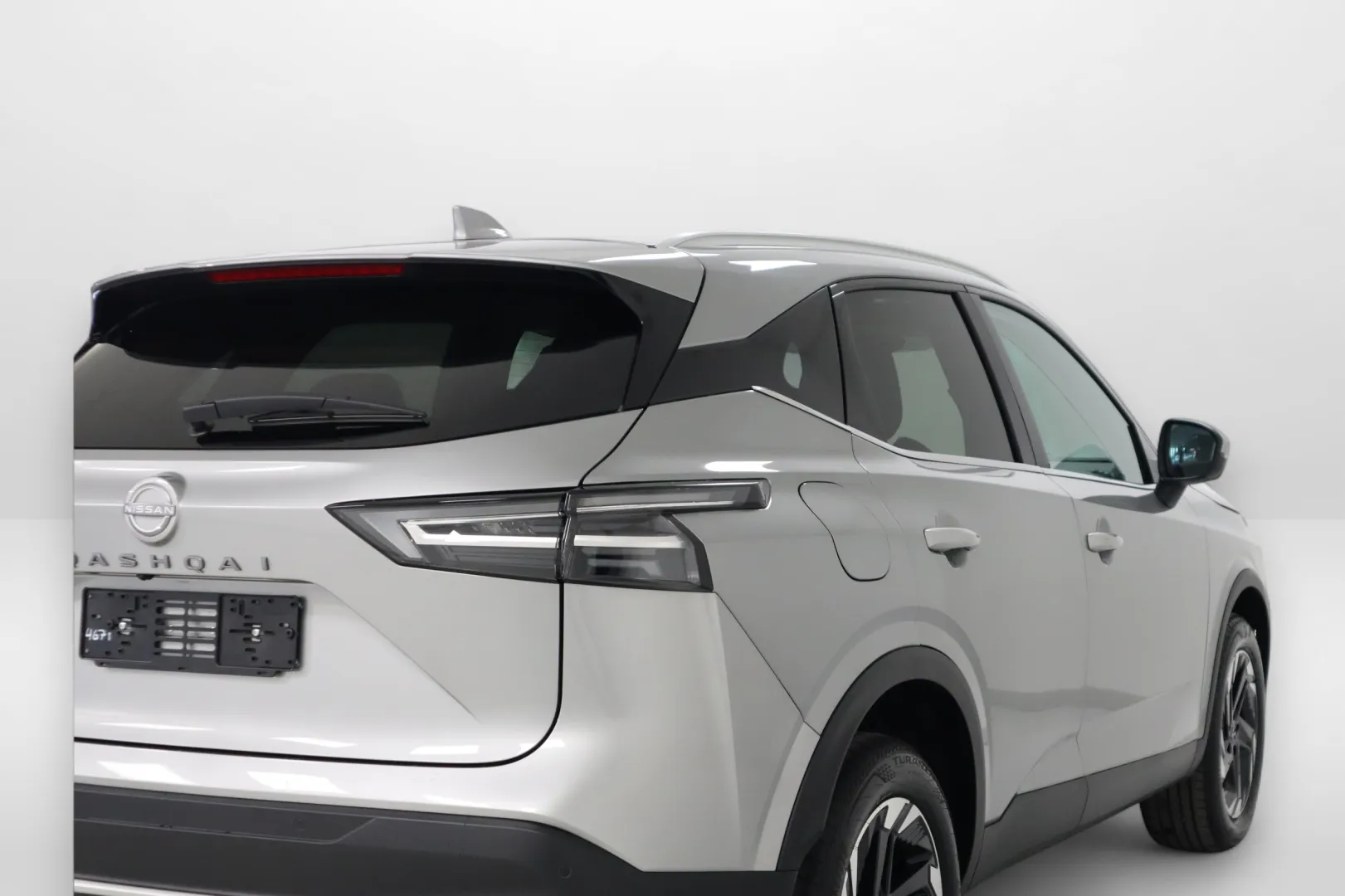 Nissan Qashqai XVZ-320 carousel image