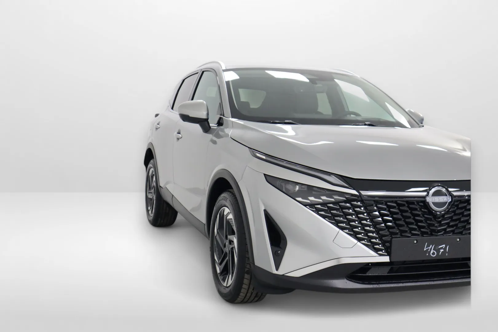 Nissan Qashqai XVZ-320 carousel image