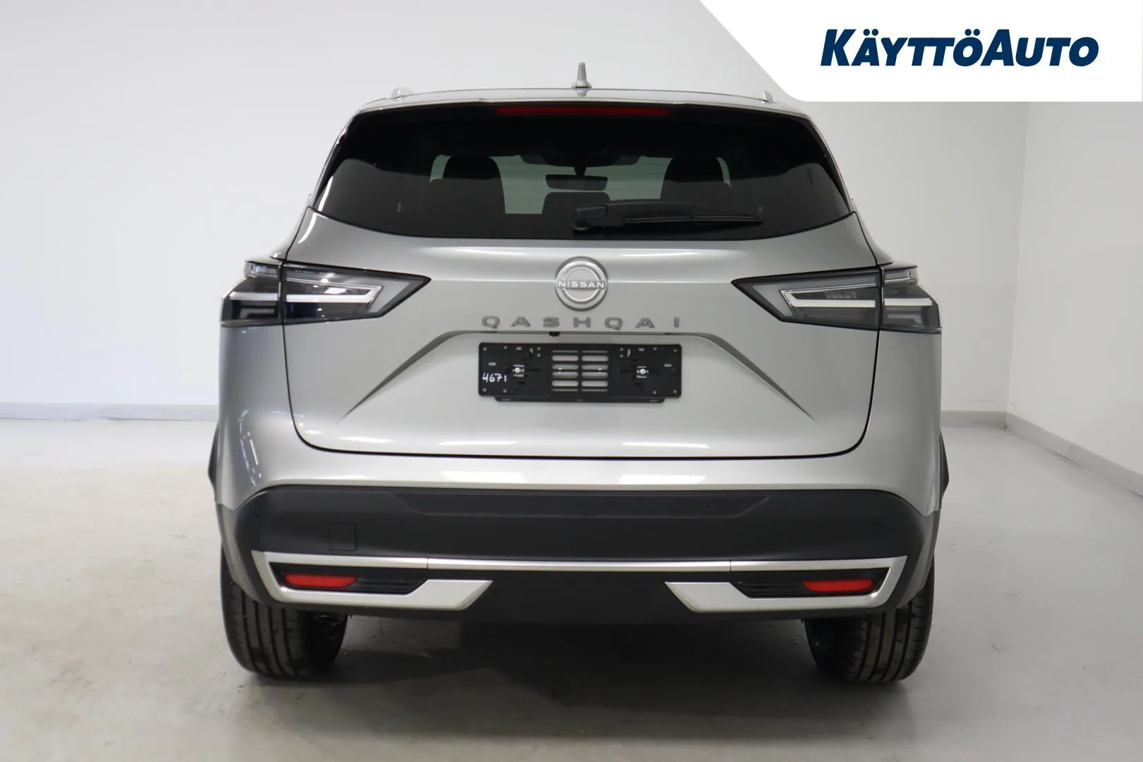 Nissan Qashqai XVZ-320 carousel image