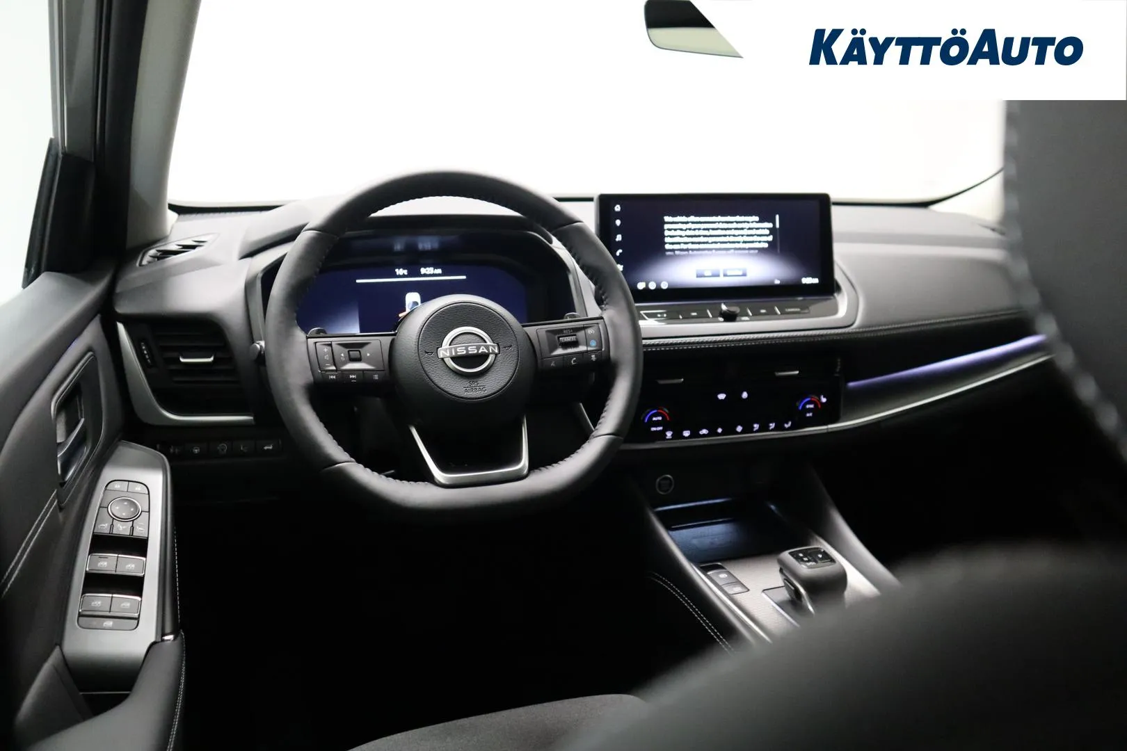 Nissan Qashqai XVZ-320 carousel image