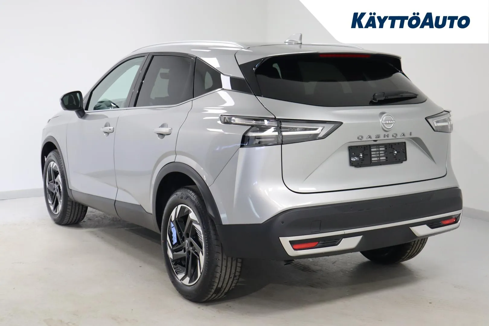 Nissan Qashqai XVZ-320 carousel image