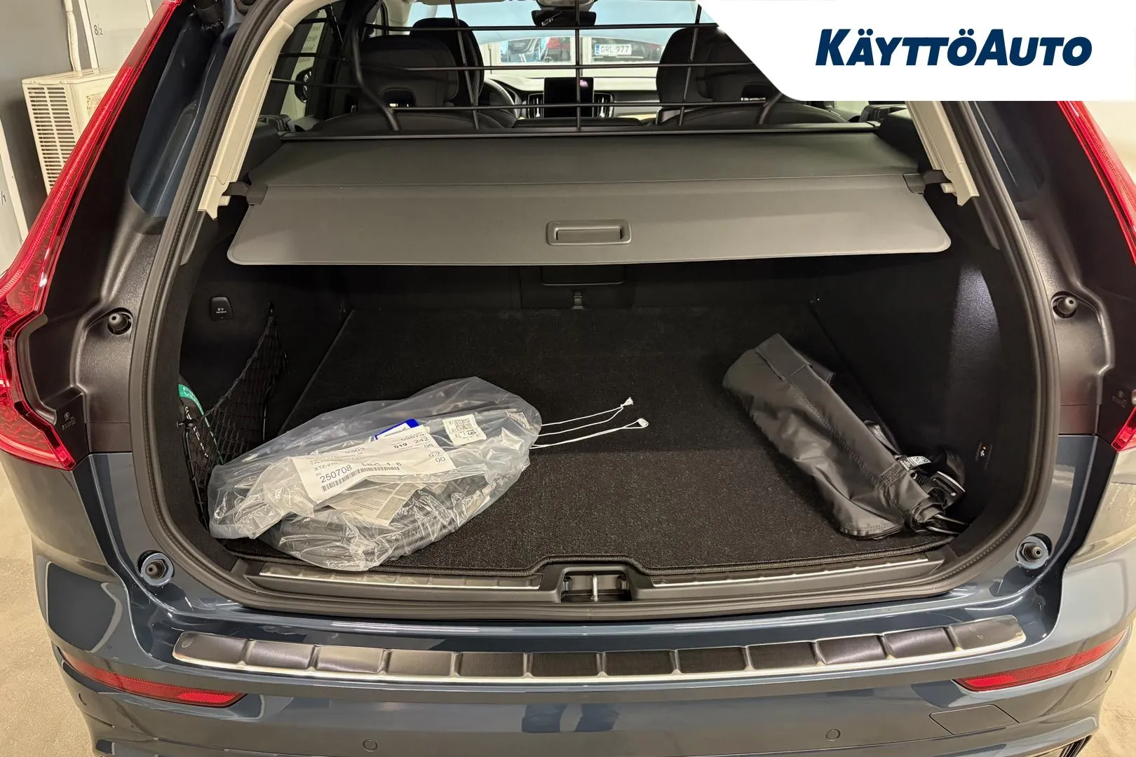 Volvo XC60 XTZ-270 carousel image