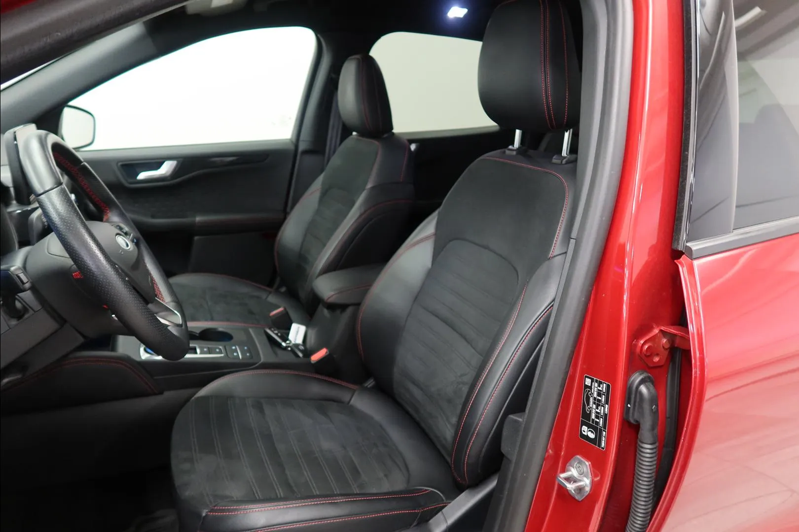 FORD Kuga SYU-267 carousel image