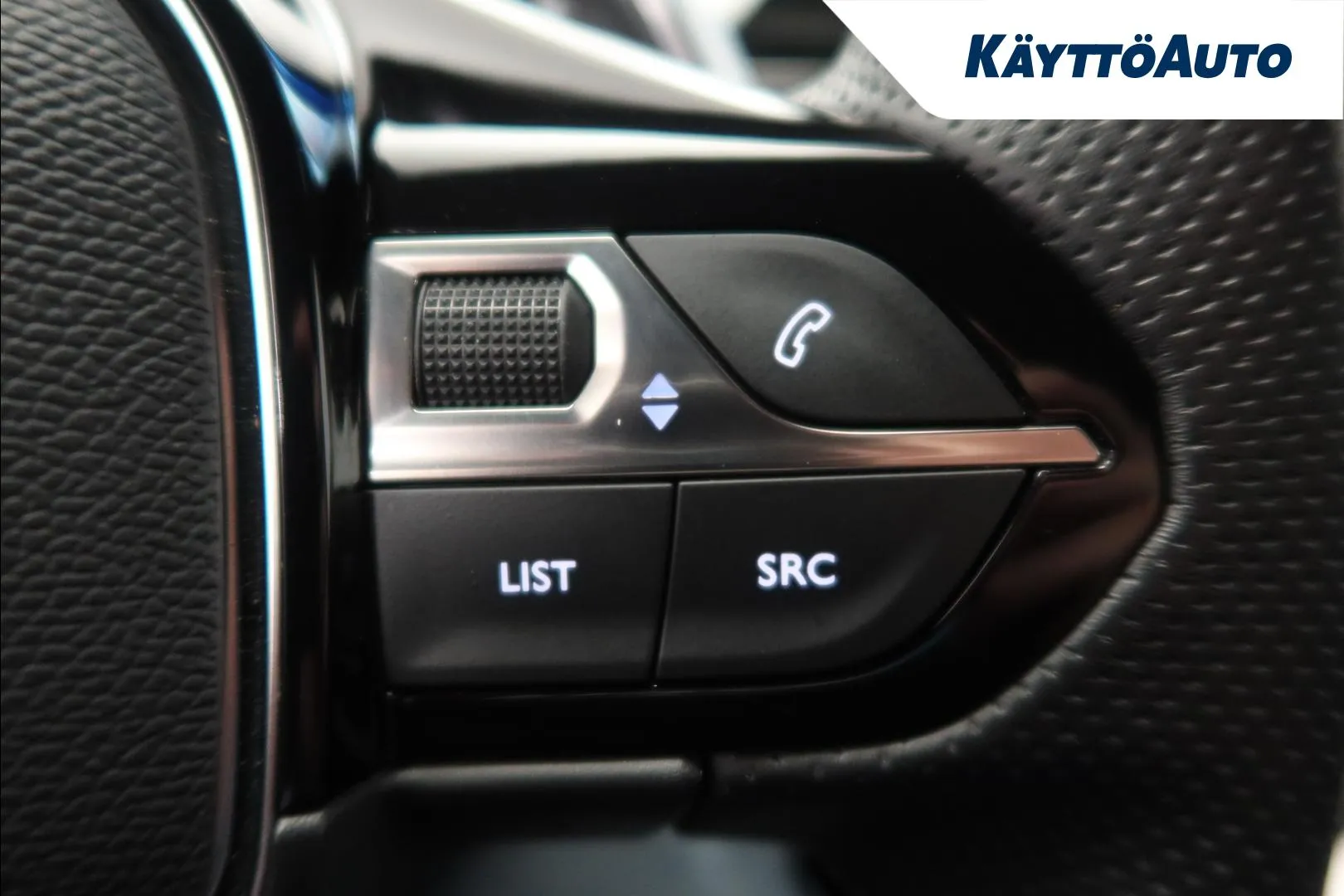 PEUGEOT 3008 YLL-327 carousel image