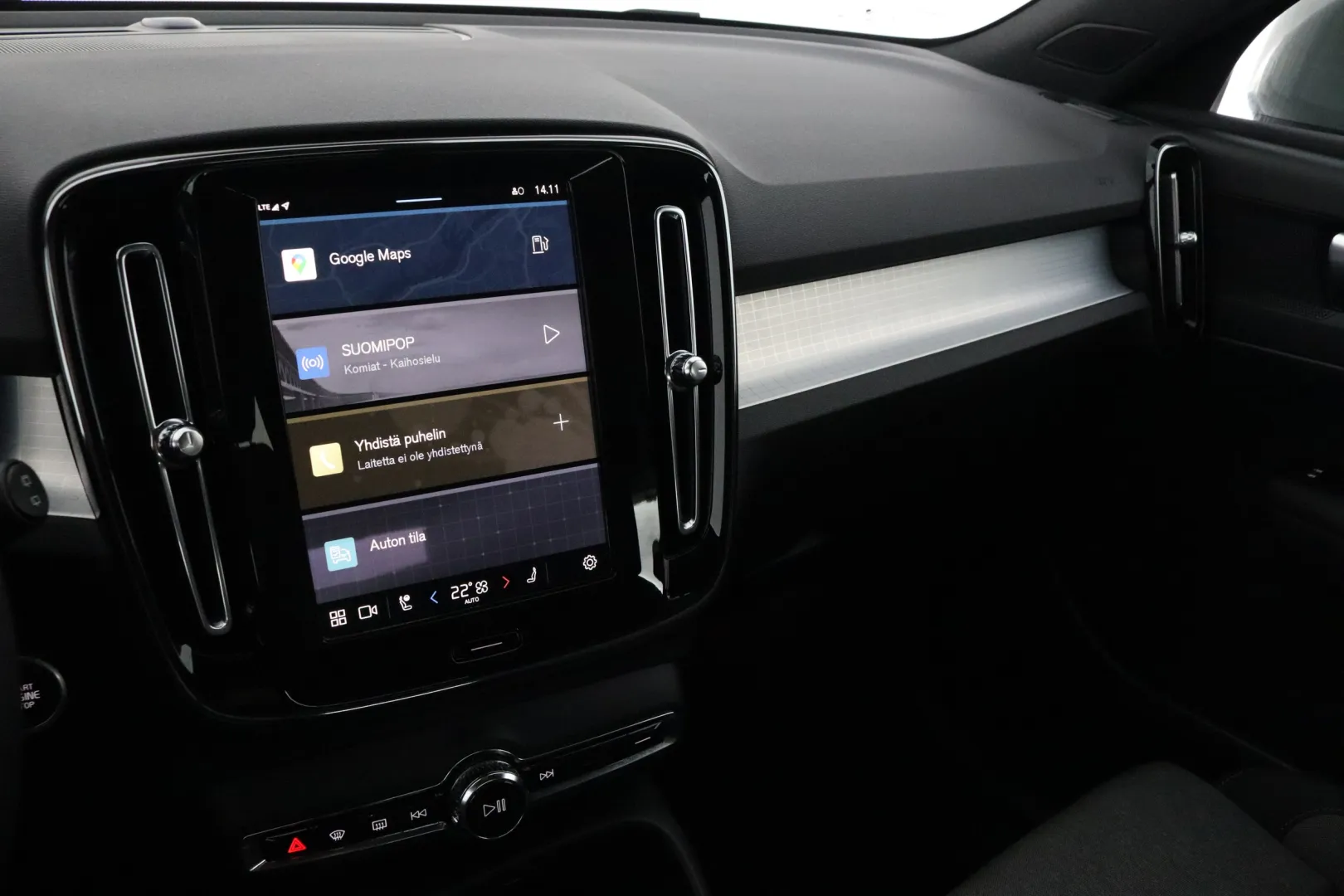 VOLVO XC40 CRU-379 carousel image