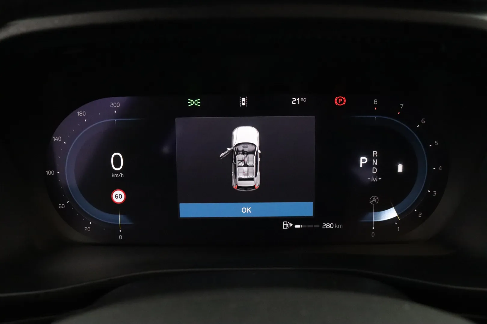 VOLVO XC40 CRU-379 carousel image