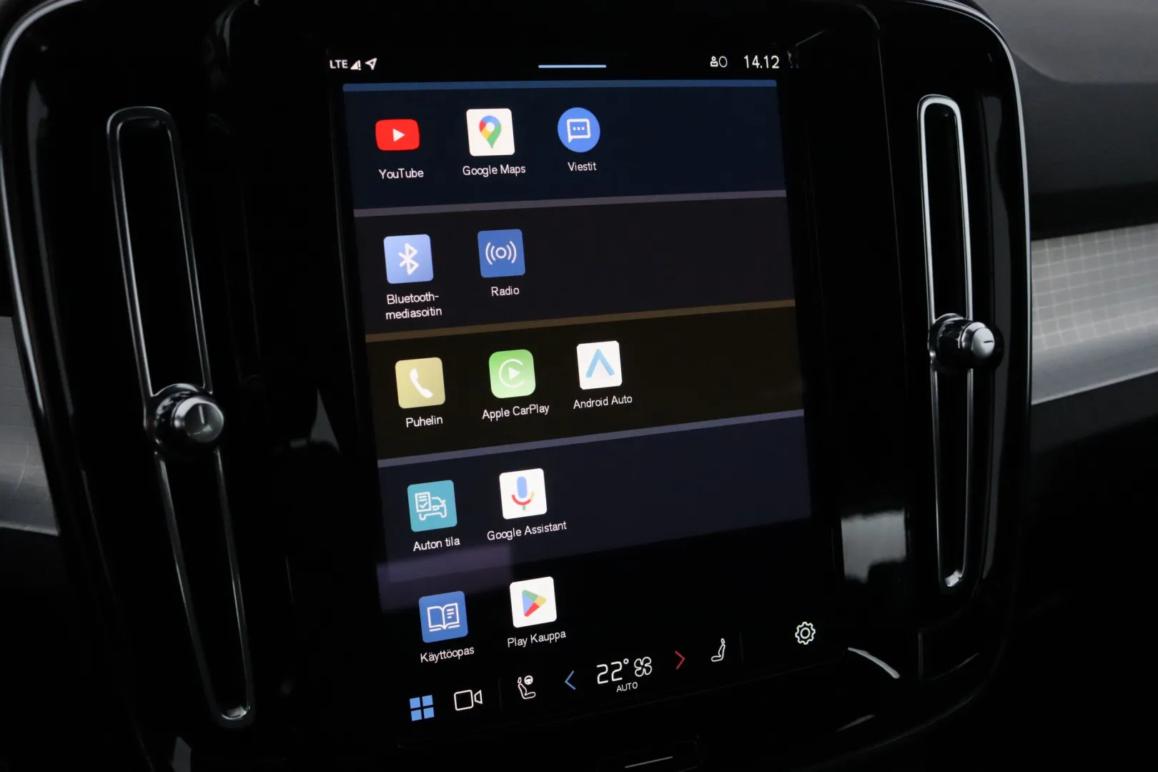 VOLVO XC40 CRU-379 carousel image