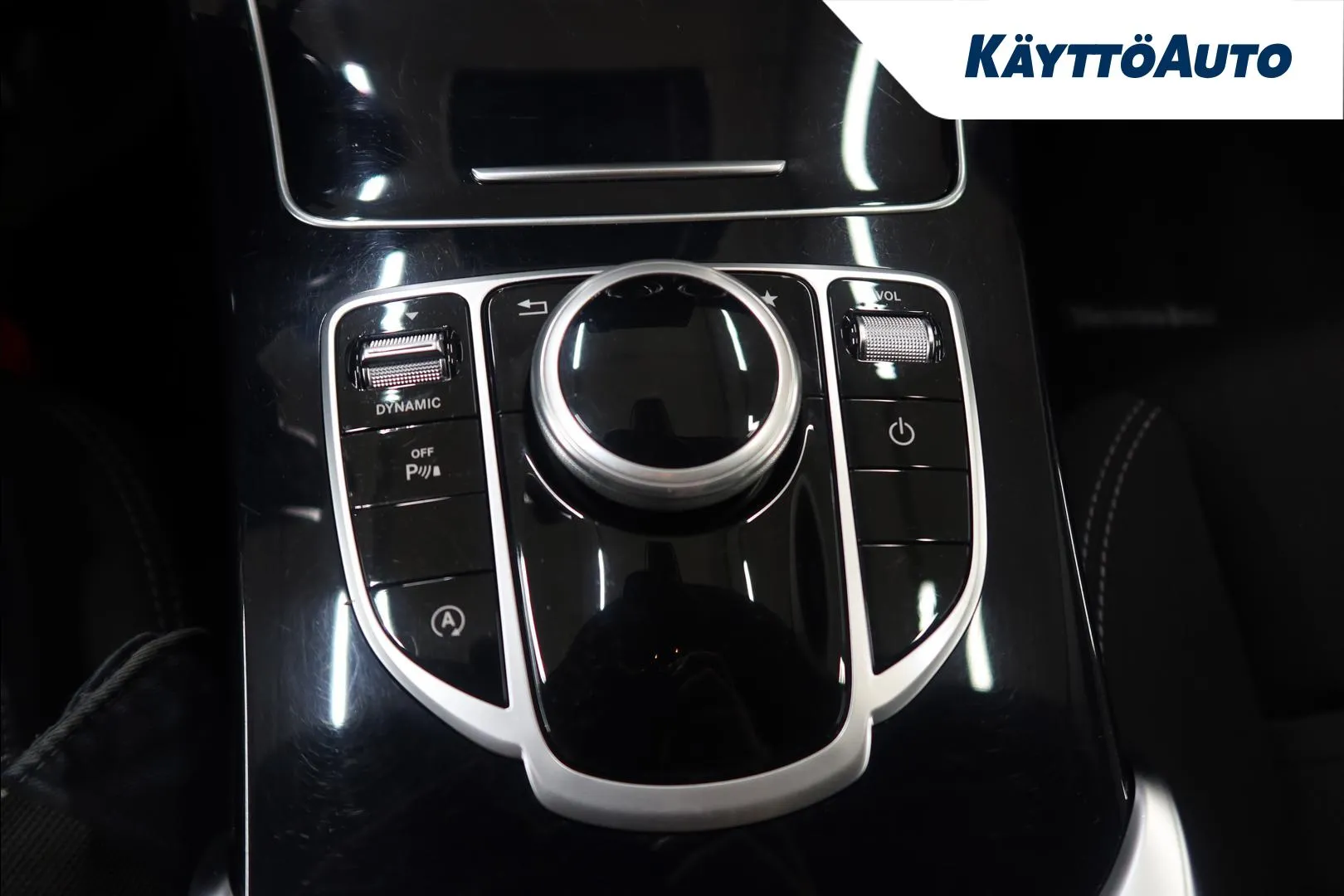 Mercedes-Benz C LRH-915 carousel image