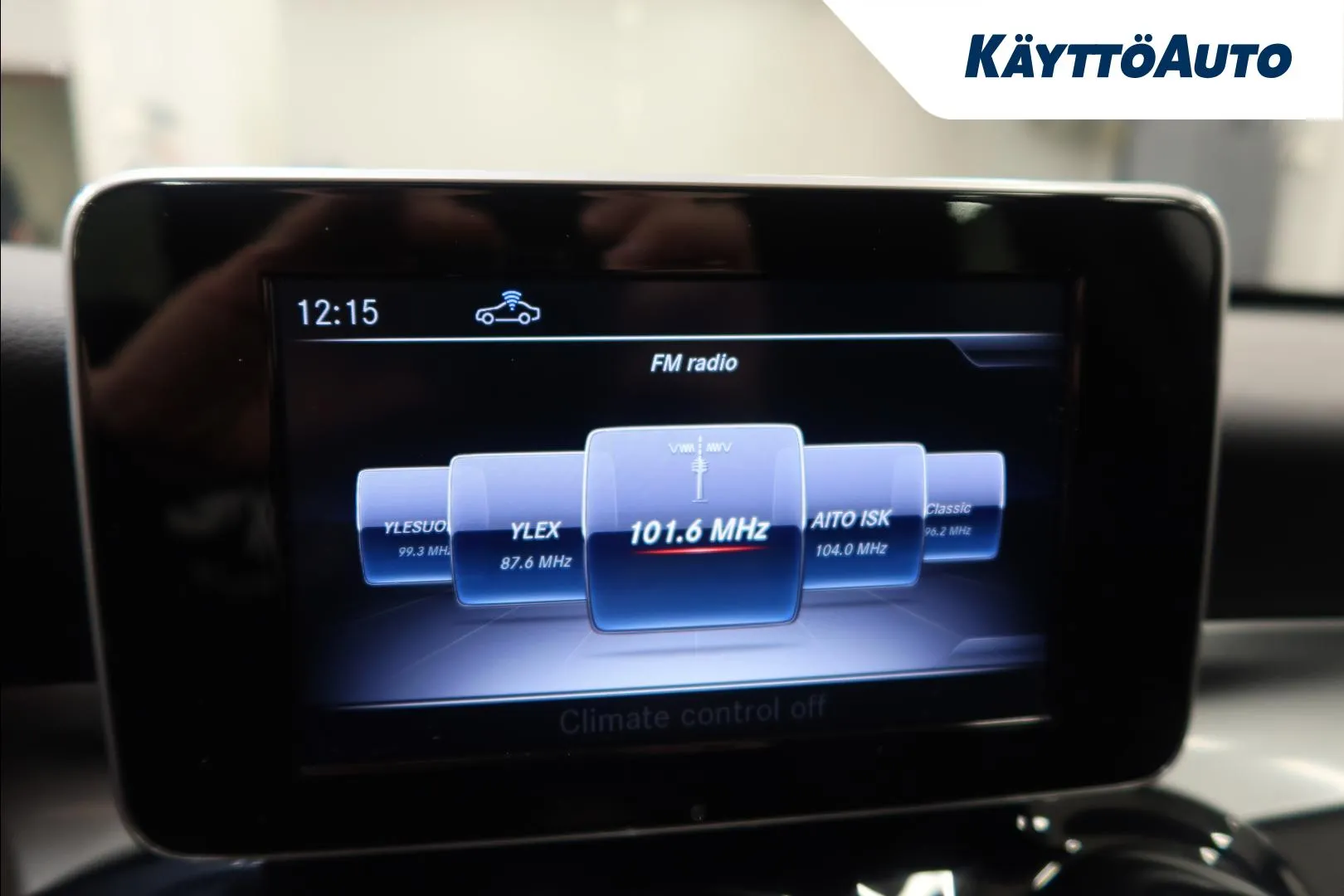 Mercedes-Benz C LRH-915 carousel image