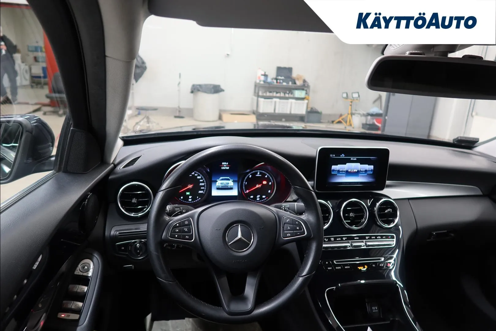 Mercedes-Benz C LRH-915 carousel image