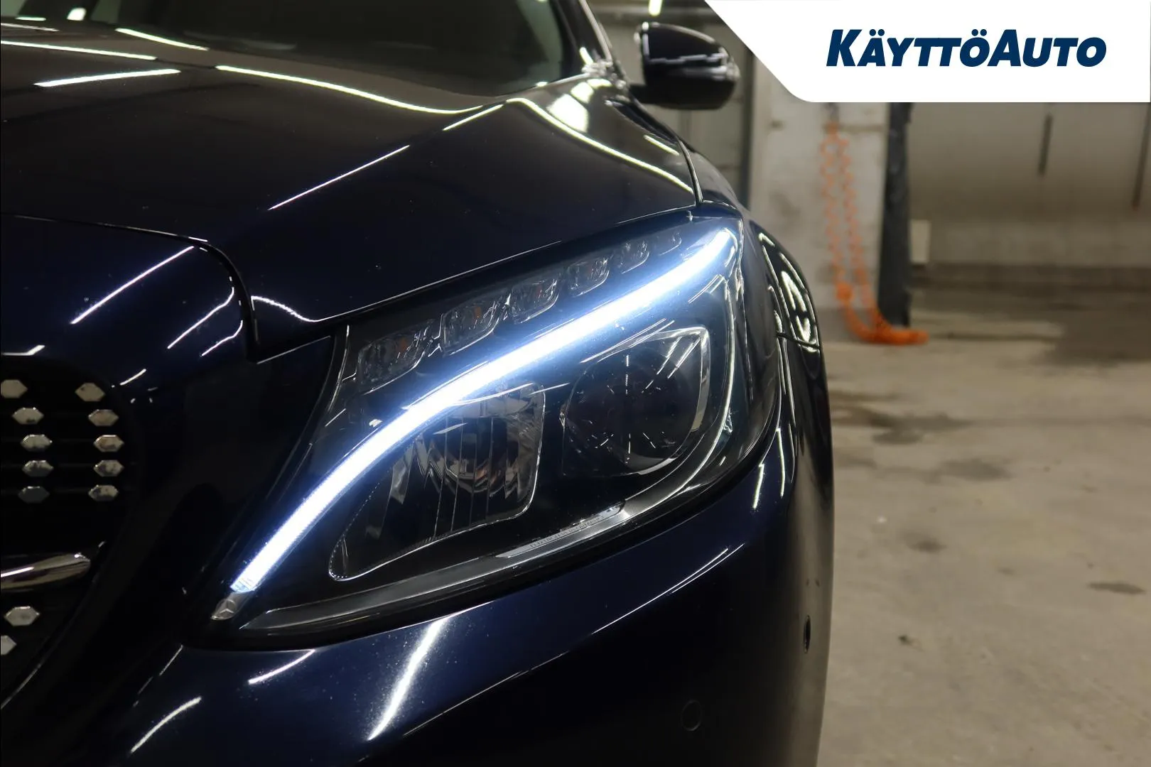 Mercedes-Benz C LRH-915 carousel image