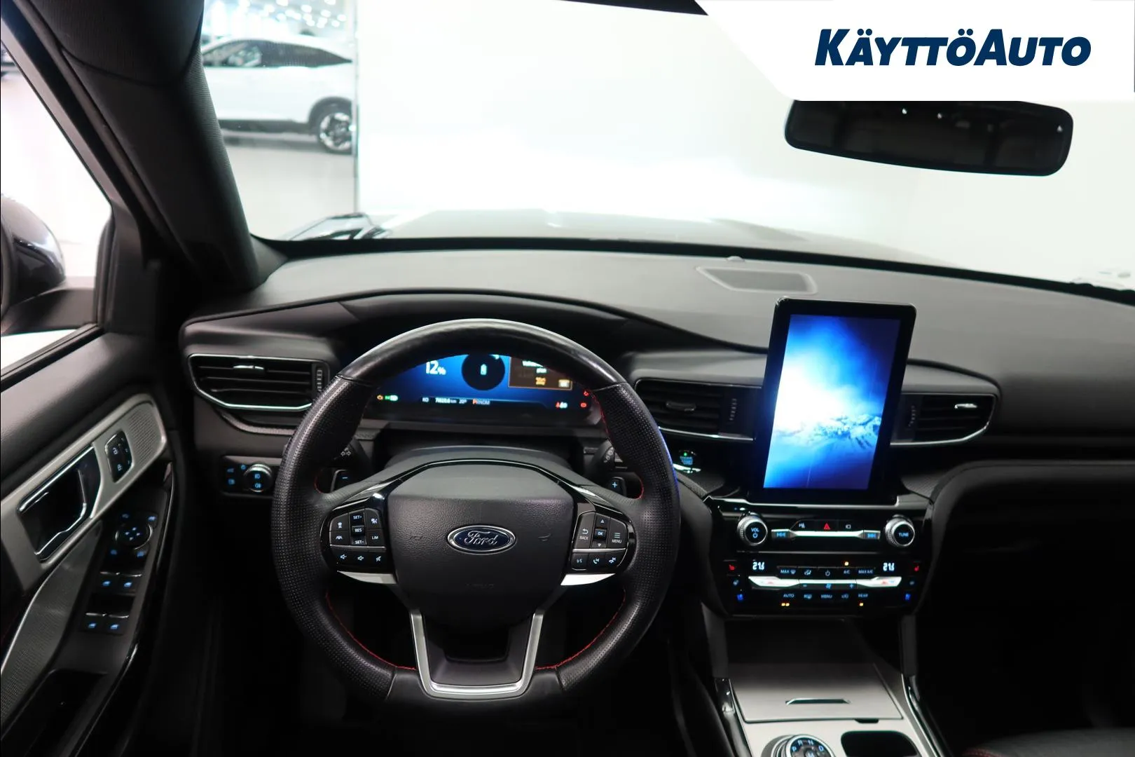 Ford Explorer IPK-902 carousel image