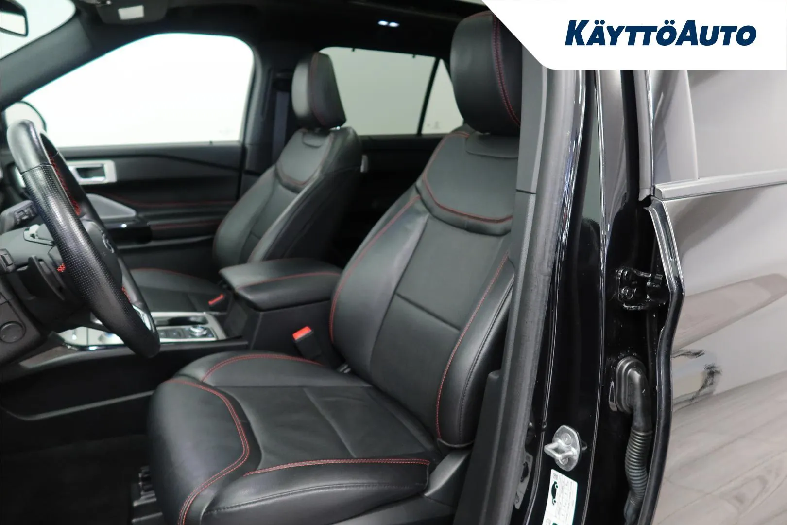 Ford Explorer IPK-902 carousel image
