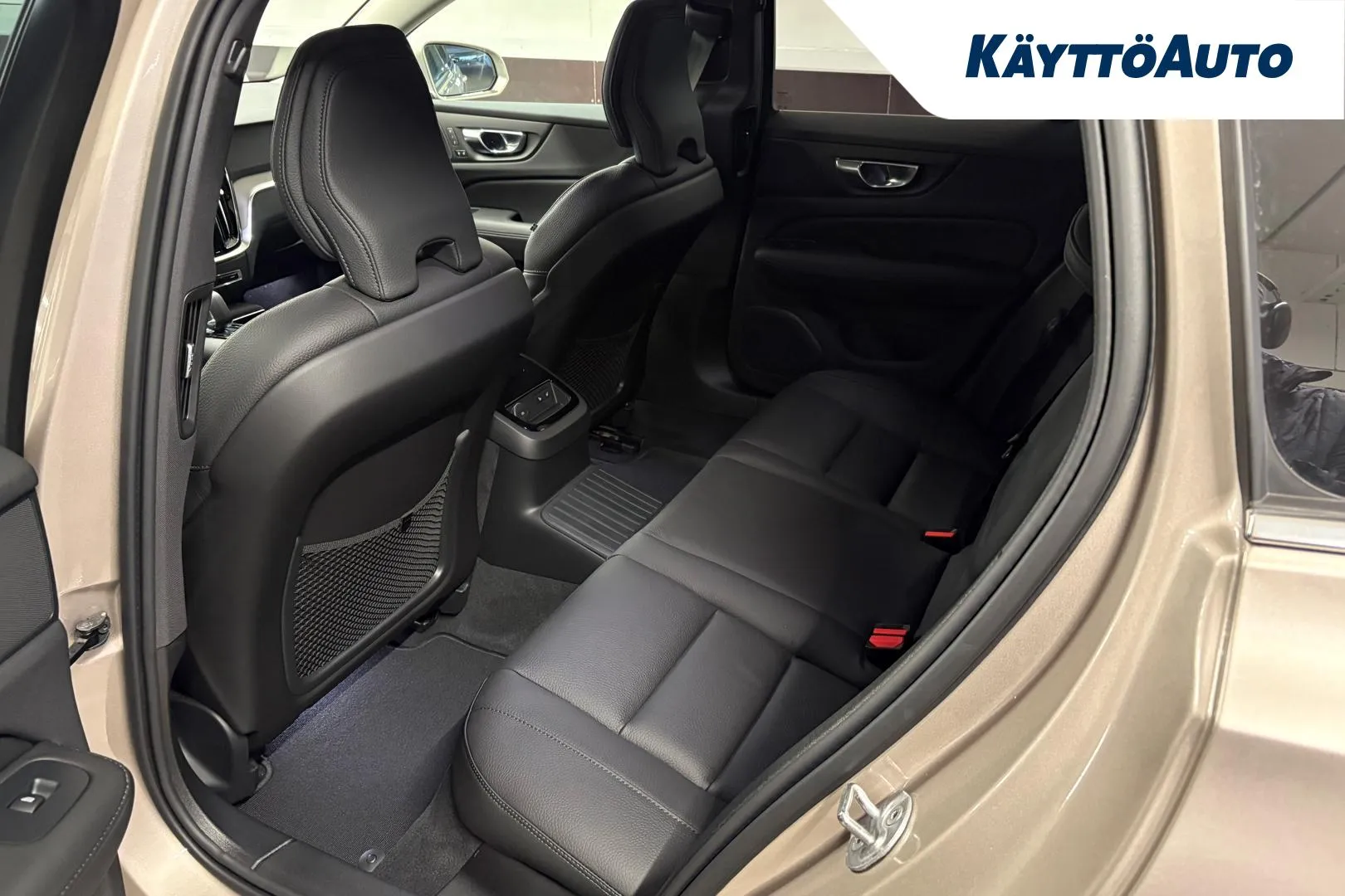 Volvo V60 ISM-356 carousel image
