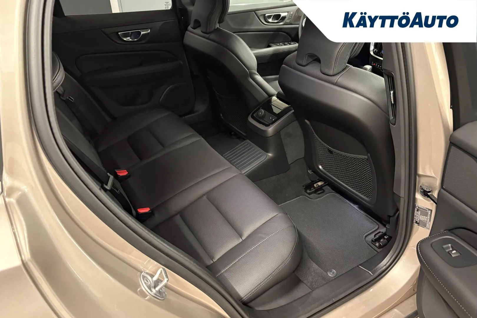 Volvo V60 ISM-356 carousel image