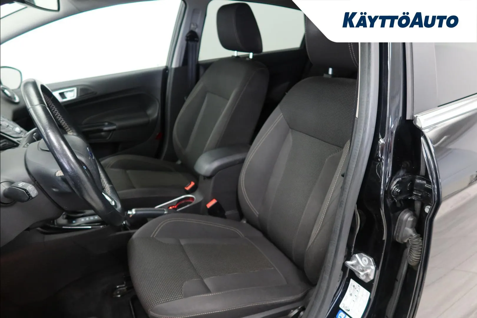 FORD Fiesta CKJ-454 carousel image