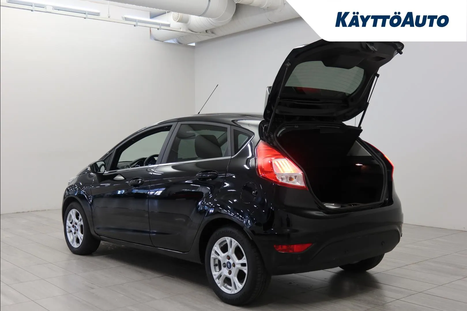 FORD Fiesta CKJ-454 carousel image