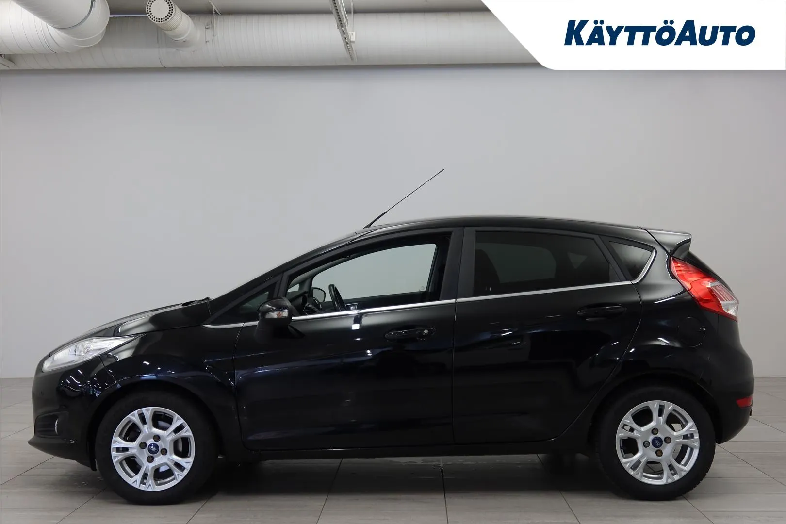 FORD Fiesta CKJ-454 carousel image