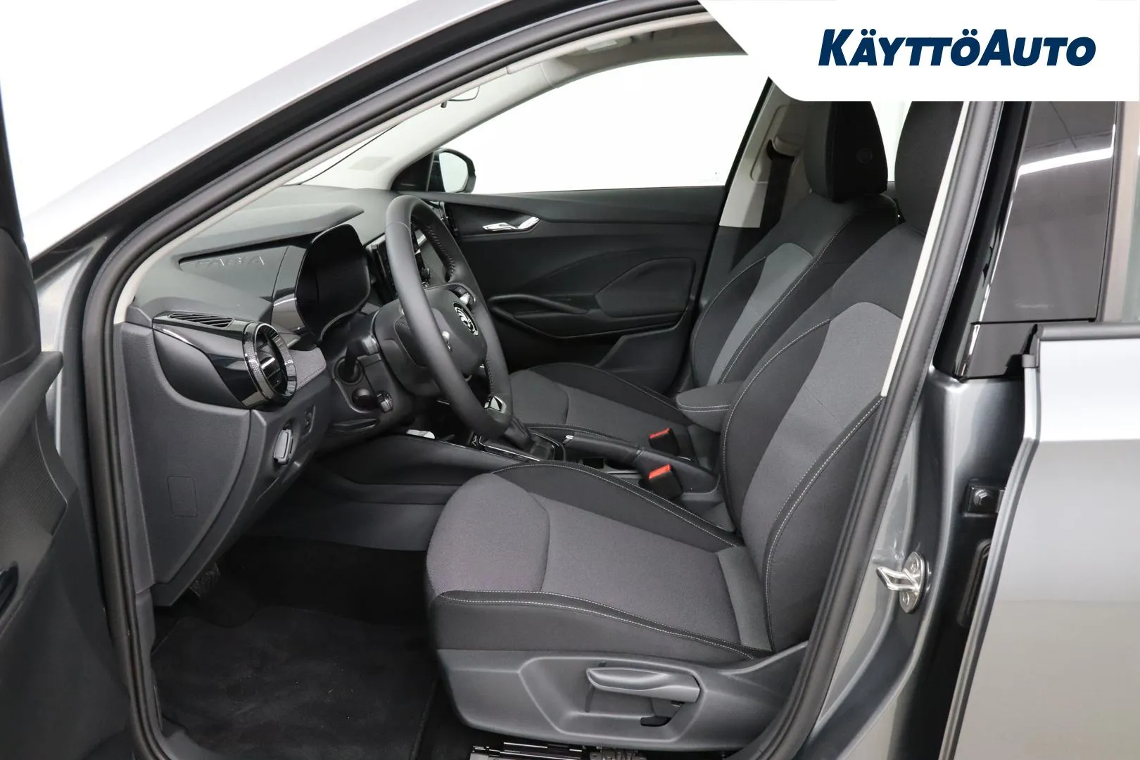 Skoda Fabia RXE-638 carousel image