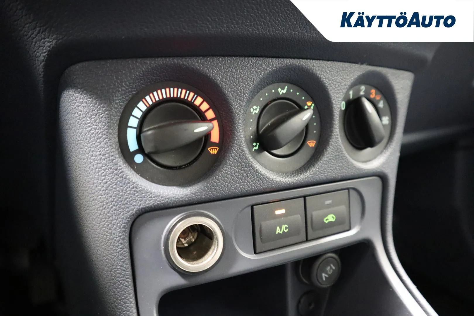 FORD Transit Connect OTJ-828 carousel image