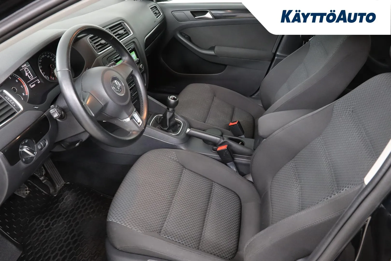 VOLKSWAGEN Jetta XKZ-784 carousel image
