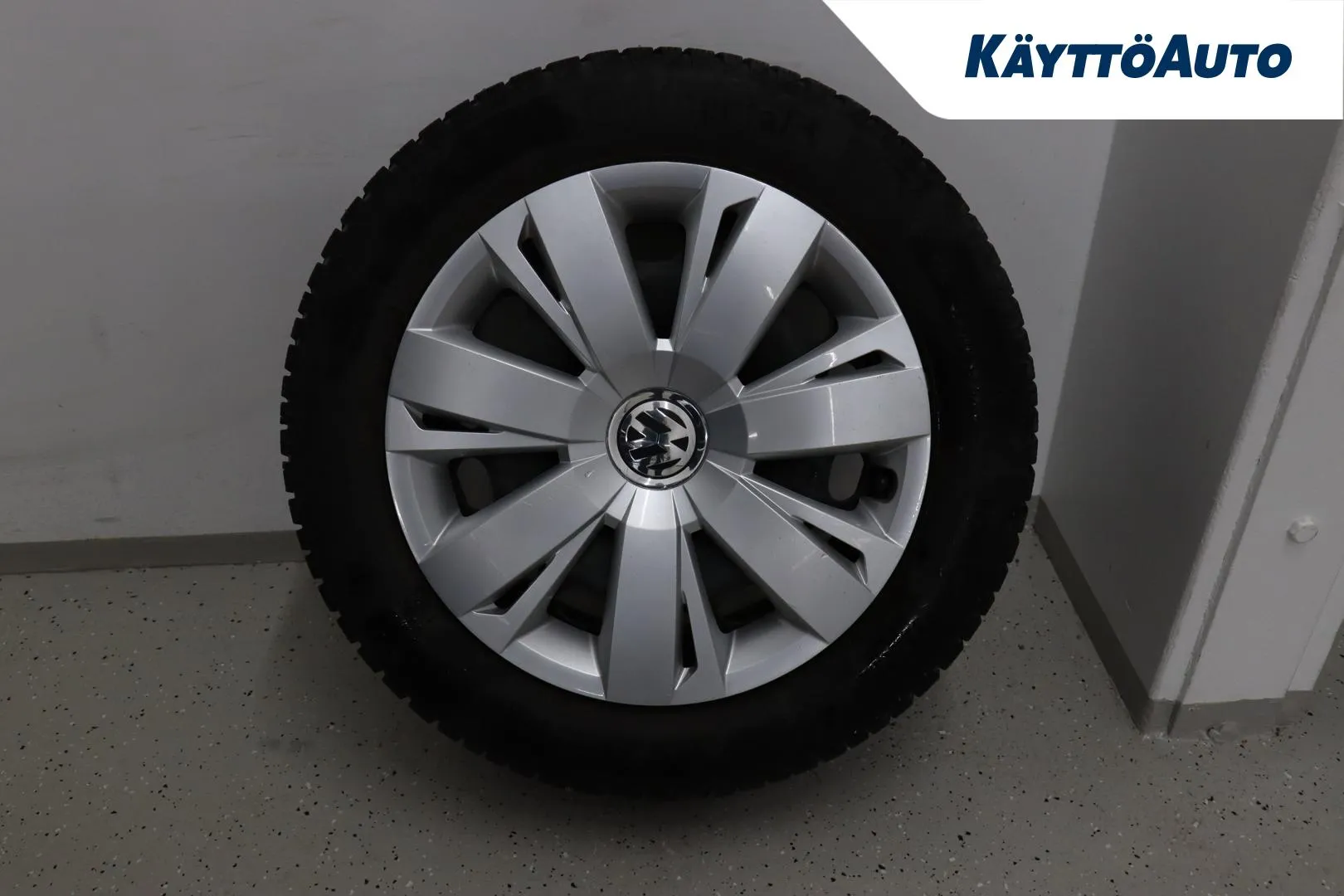VOLKSWAGEN Jetta XKZ-784 carousel image