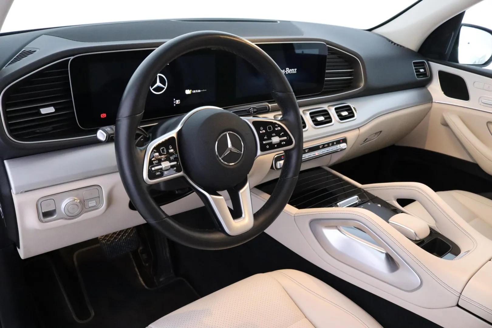 MERCEDES-BENZ GLE XRJ-463 carousel image