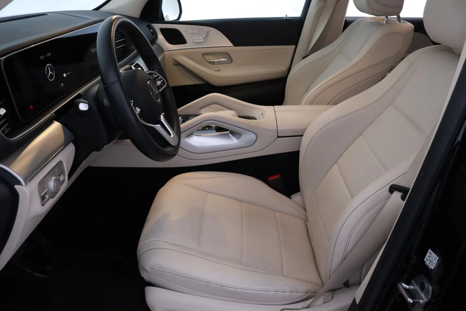 MERCEDES-BENZ GLE XRJ-463 carousel image