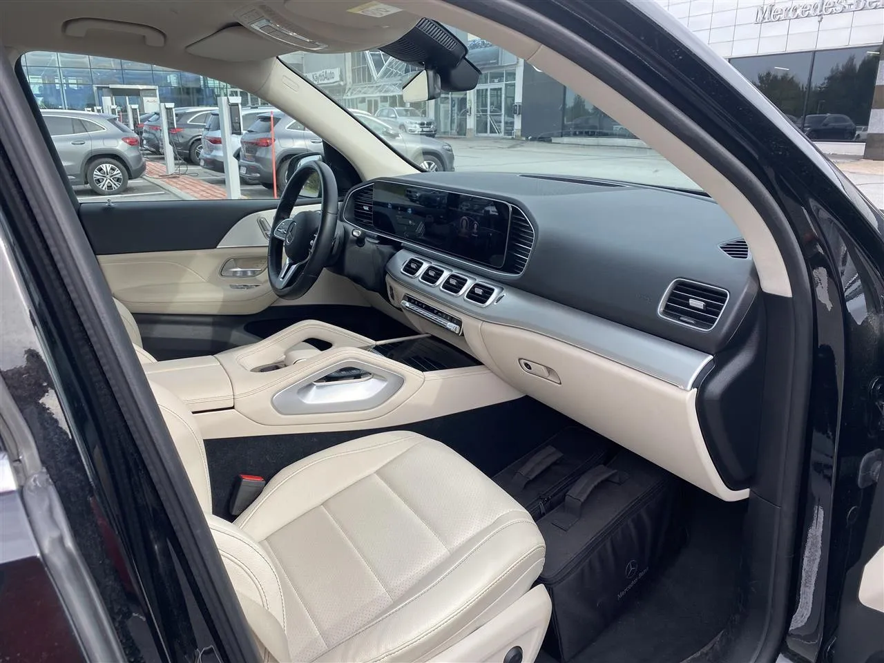 MERCEDES-BENZ GLE XRJ-463 carousel image
