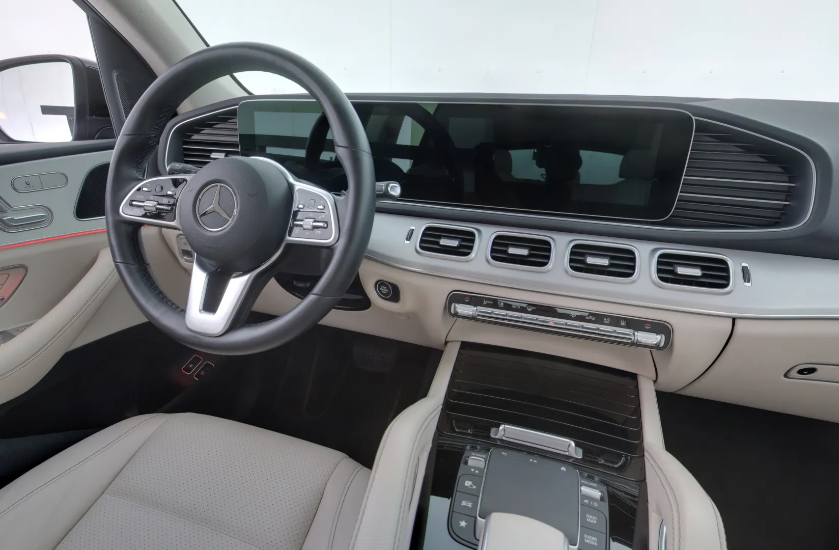MERCEDES-BENZ GLE XRJ-463 carousel image