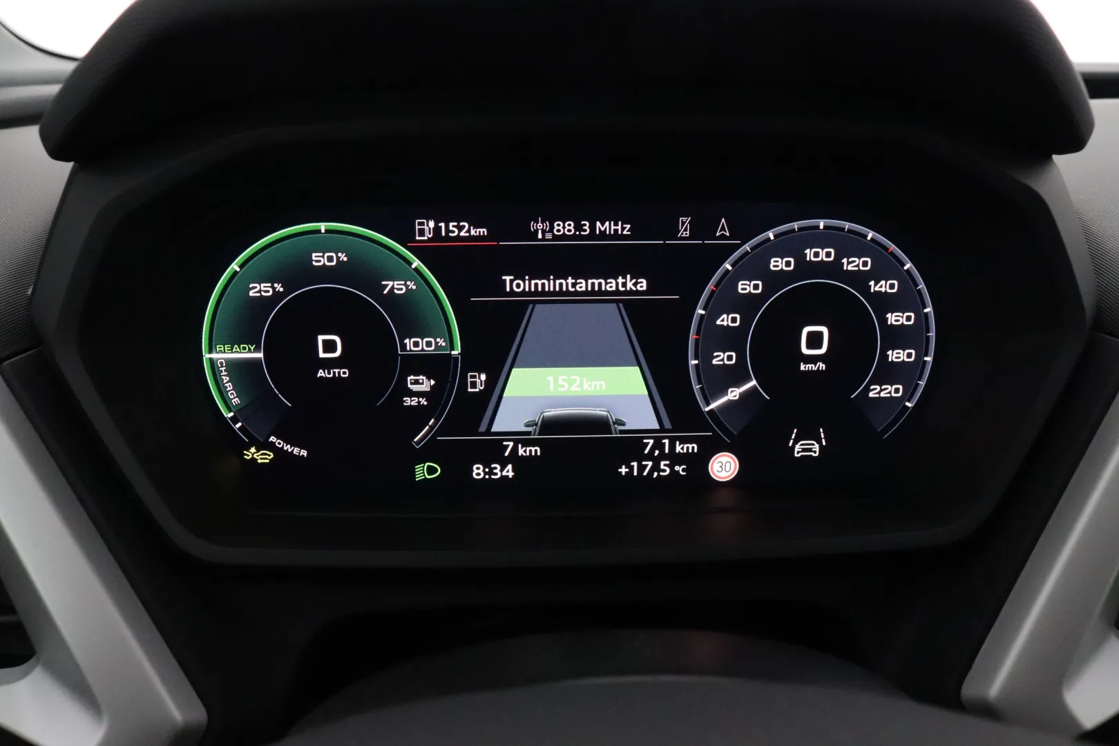 Audi Q4 e-tron SZK-932 carousel image