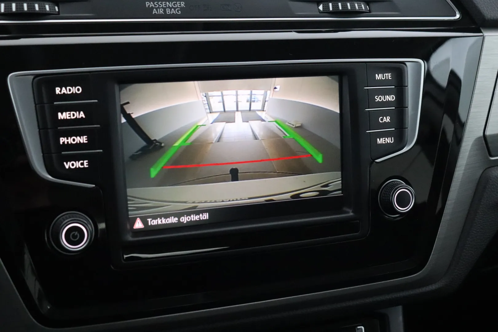 VOLKSWAGEN Touran GNV-483 carousel image