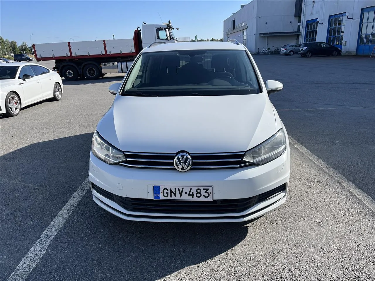 VOLKSWAGEN Touran GNV-483 carousel image