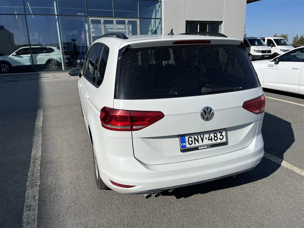 VOLKSWAGEN Touran GNV-483 carousel image