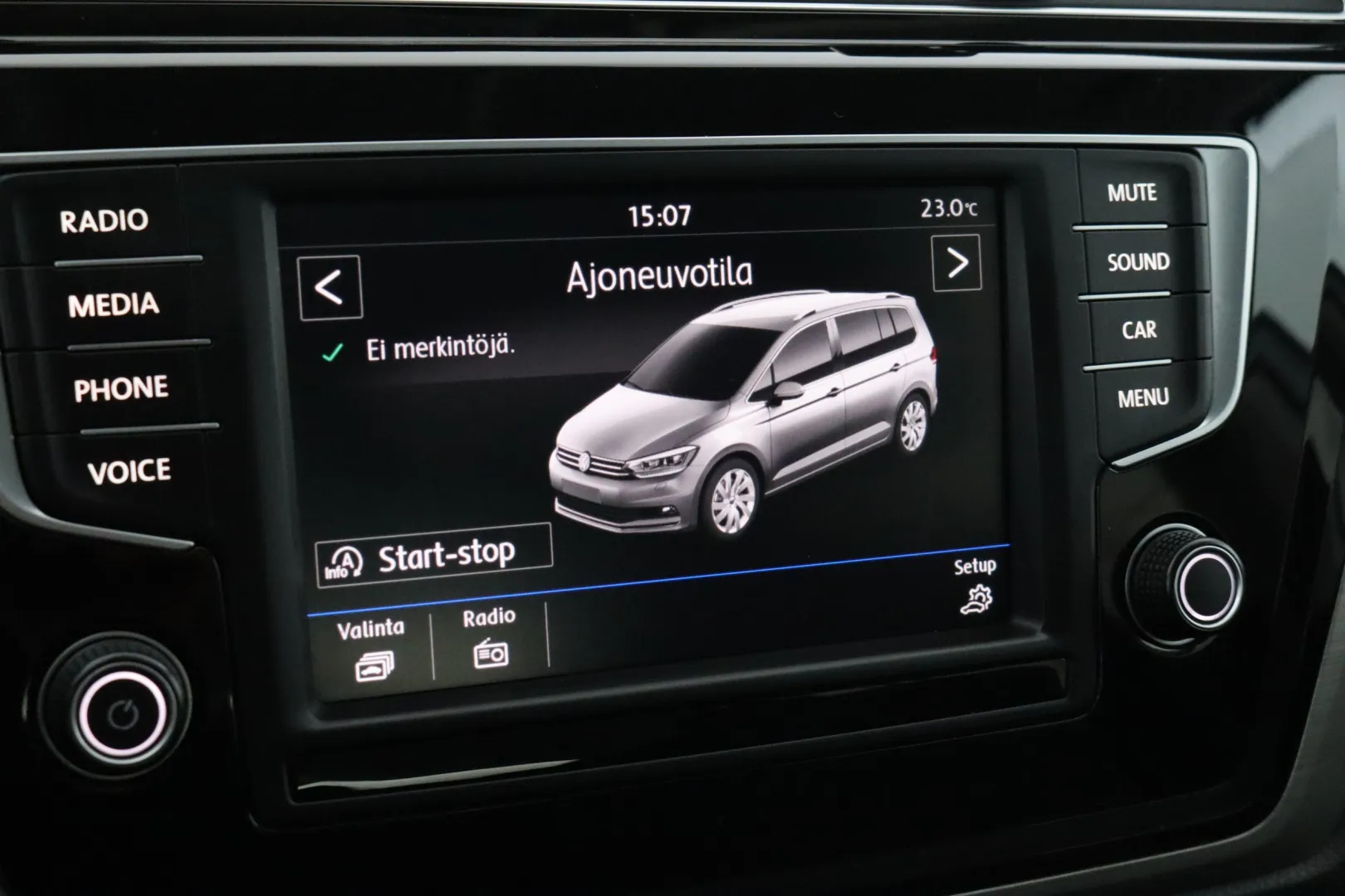 VOLKSWAGEN Touran GNV-483 carousel image