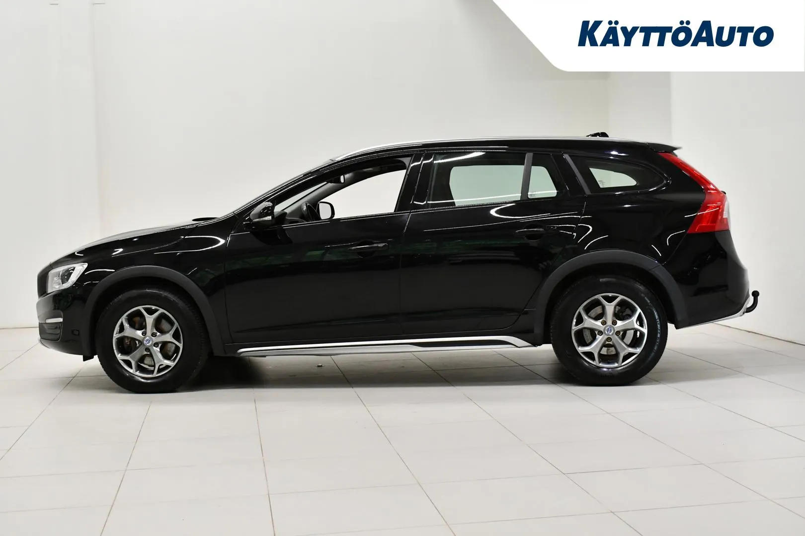 VOLVO V60 Cross Country NKA-293 carousel image