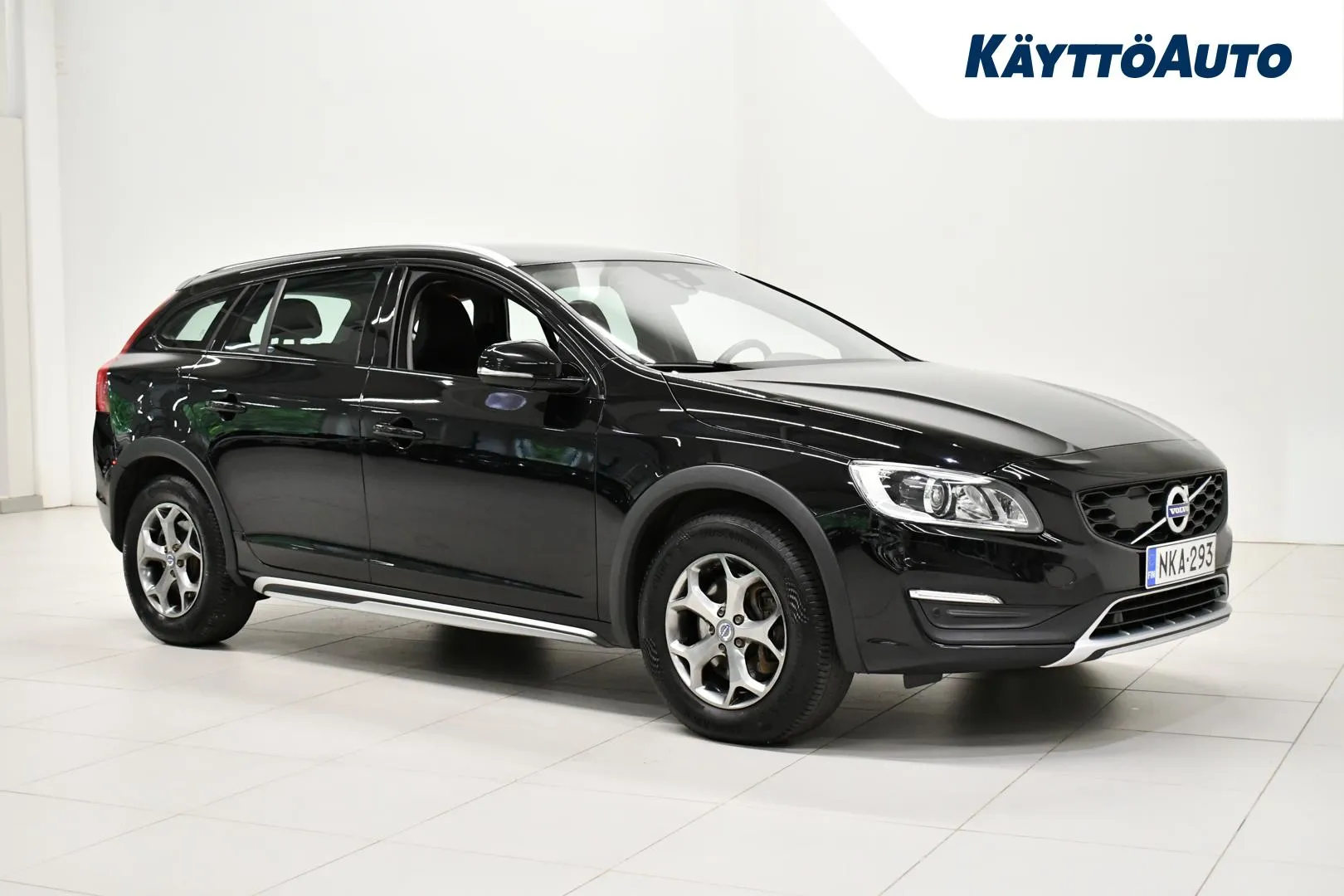 VOLVO V60 Cross Country NKA-293 carousel image